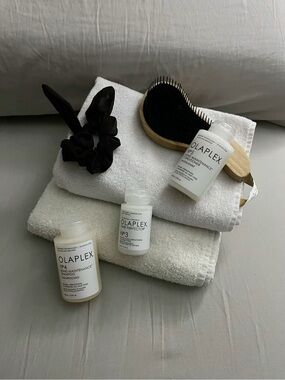 OLAPLEX Bond Repair Haircare Bundle